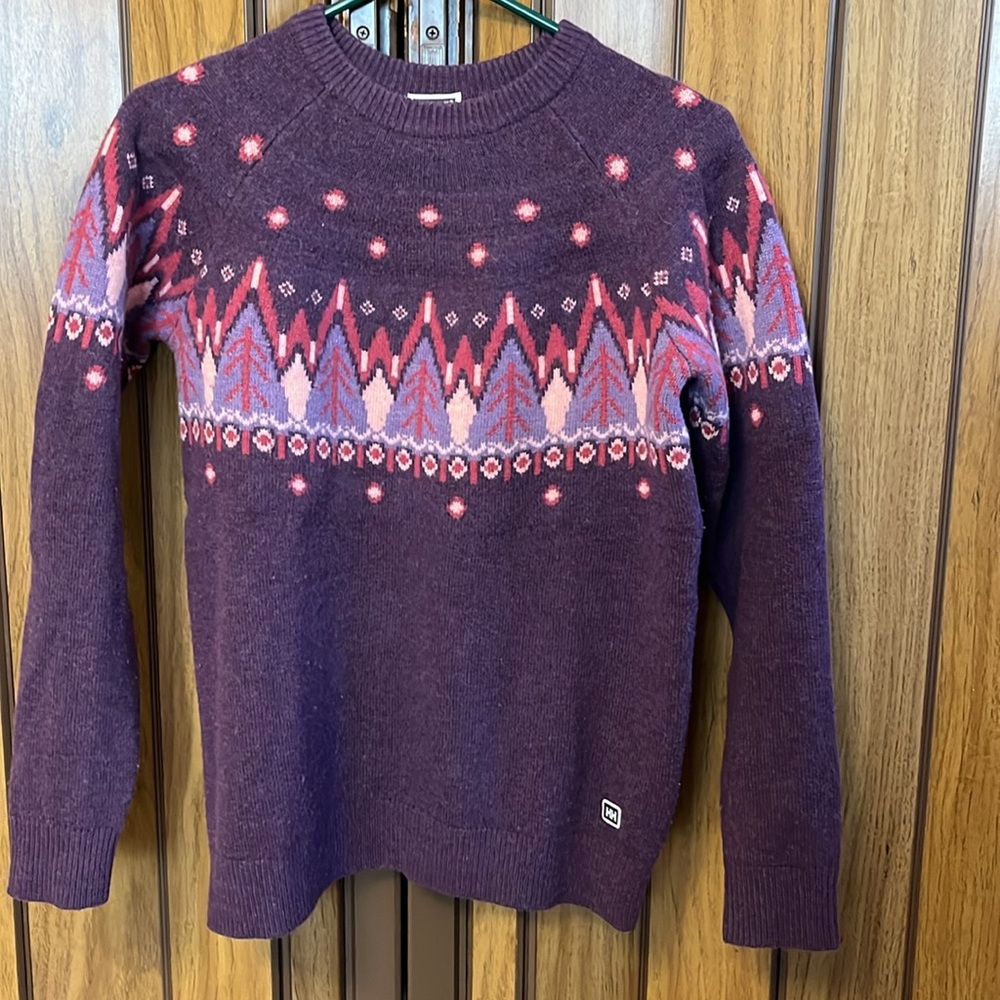Helly Hansen: Women’s Wool-Blend Purple Sweater with Fun Pattern: Size Small